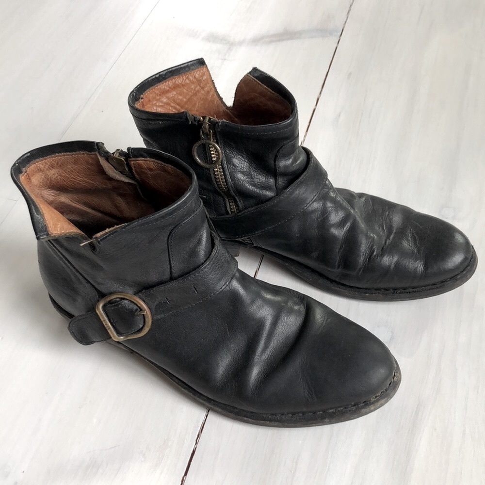 Fiorentini+Baker Ankle Booties in Black Leather with Zipper and Buckle Size 38